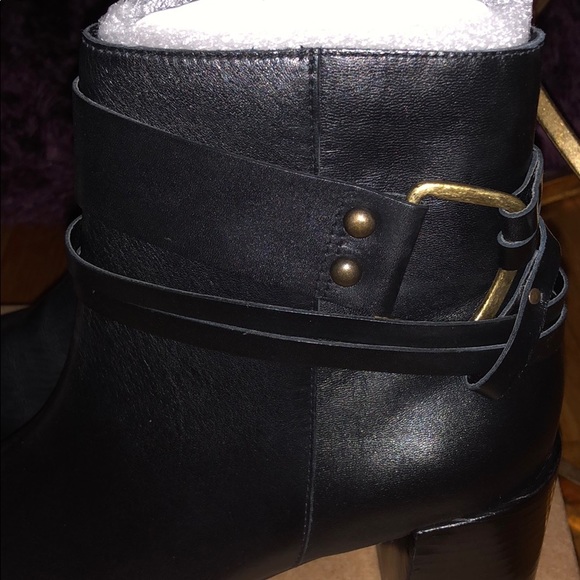 Matisse heeled bootie w/buckle detail sz 10 - Picture 4 of 6